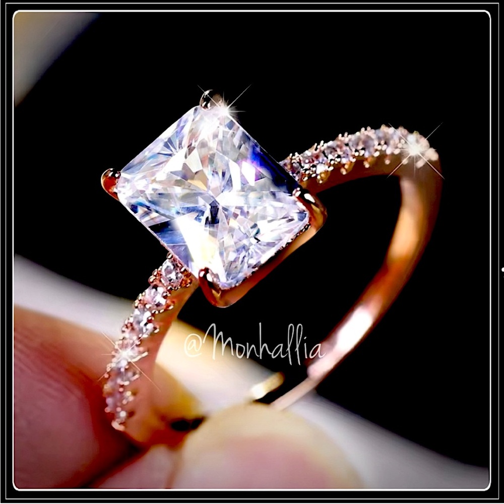NEW SIMULATED DIAMOND EMERALD CUT PRINCESS ROSE GOLD RING - Picture 5 of 6